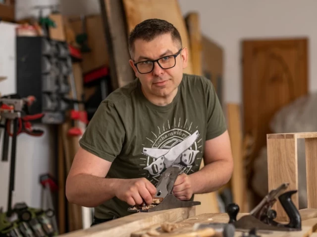 Perfekcja w drewnie. Zobacz, jak Stolarskie Kreacje tworzą nowoczesne wnętrza z duszą