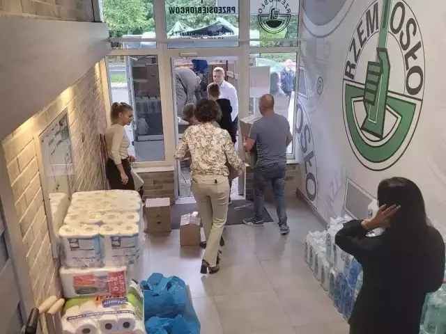 Każda cegła się liczy – Szczycieński Cech Rzemieślników wciąż zbiera dary dla powodzian