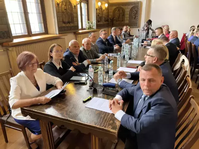 Będzie 1500 zł za żłobek w Szczytnie, ale radni obiecują, że rodzice nie zapłacą ani grosza więcej