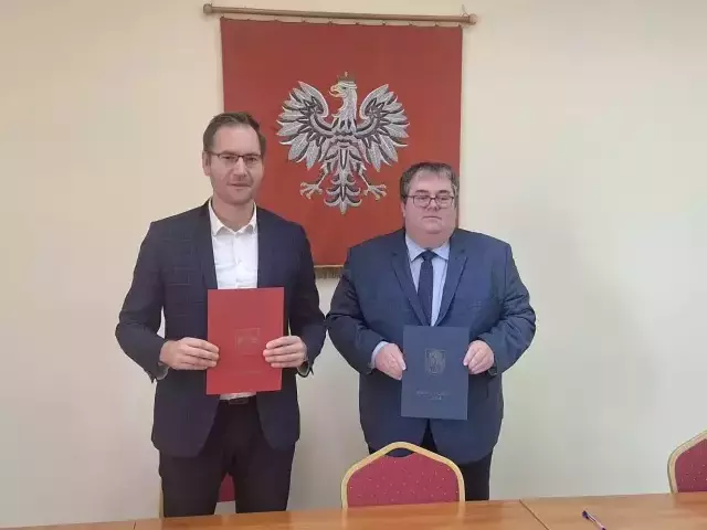 Współpraca Jedwabna i Pasymia z korzyścią dla mieszkańców Waplewa i Narajt
