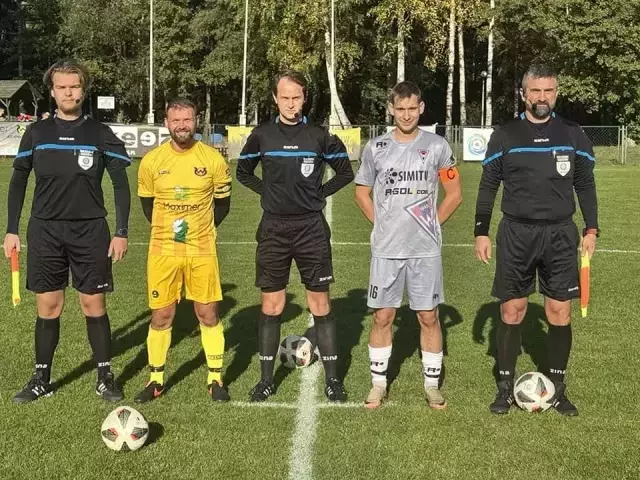 Walka o każdy centymetr boiska. Wielbark remisuje z liderem