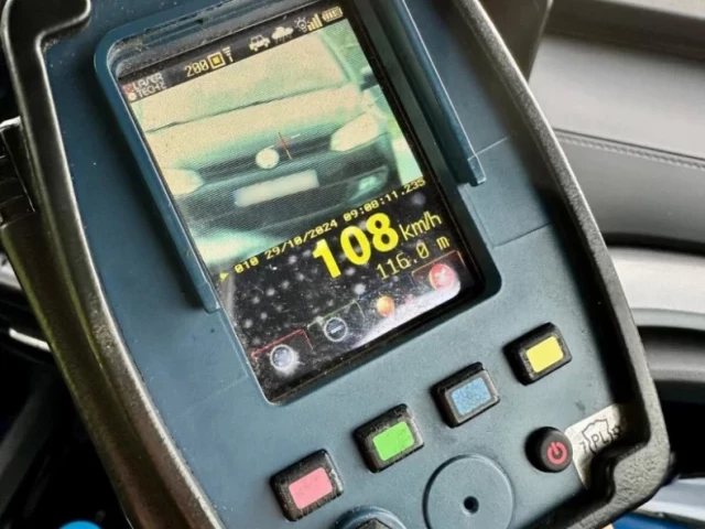 Drogowy rekord nieodpowiedzialności – 108 km/h i brak uprawnień