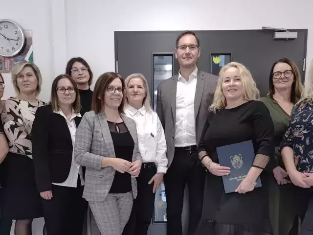 Burmistrz Nowociński dziękuje bohaterom codzienności – Dzień Pracownika Socjalnego