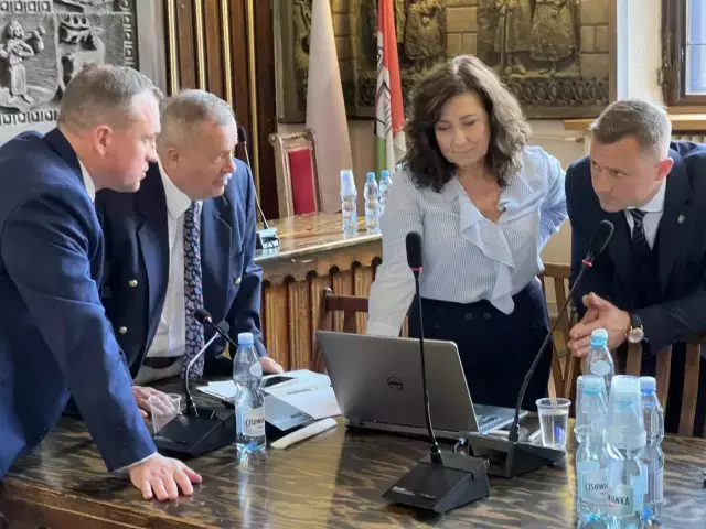 Miasto szuka ratunku dla budżetu. Dziś burmistrz Stefan Ochman przedstawi wyniki audytu (wideo)