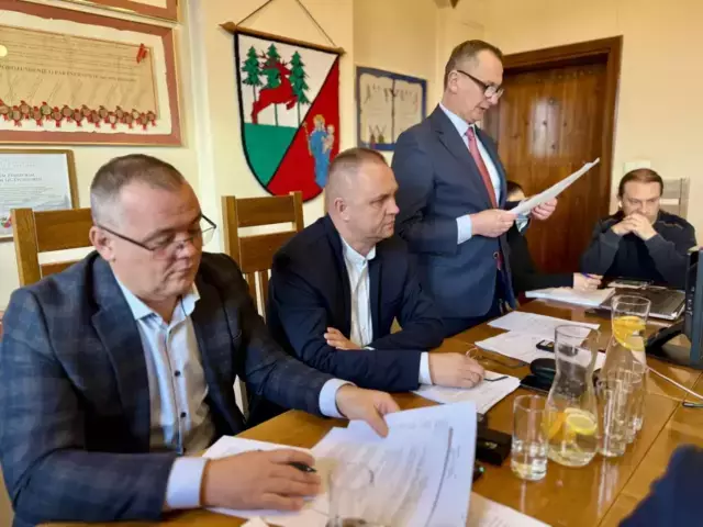 Budżet, pomoc społeczna i współpraca – najważniejsze ustalenia Rady Powiatu