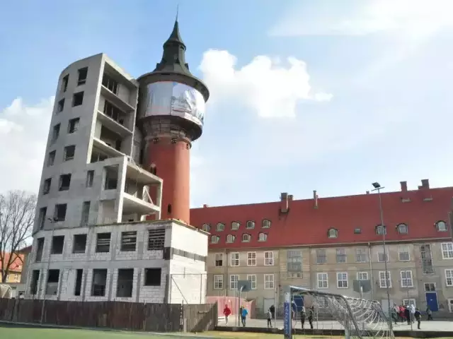 Historyczna decyzja na horyzoncie – wieża ciśnień wróci do miasta? (na żywo)