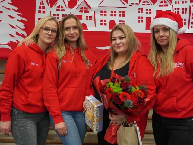Szlachetni Mikołaje podarowali rodzinom piękne święta (zdjęcia)
