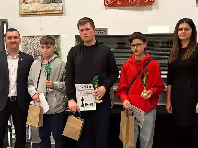 Szachowa uczta w Miejskim Domu Kultury. Marcel Szczerbisz i Anna Stolarczyk wśród zwycięzców