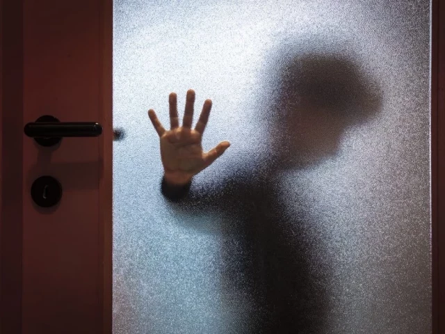 Bezwzględnie wykorzystują nieletnich. Prokuratura apeluje: bądźcie uważni