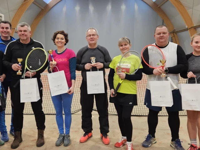 Amelia i Mariusz Daszewscy znów najlepsi! Rodzinny duet triumfuje w turnieju w Warchałach