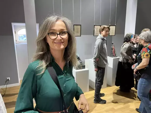 Dwanaście artystek, jeden temat: kobieta. Wernisaż, który zachwyca (zdjęcia, wideo)