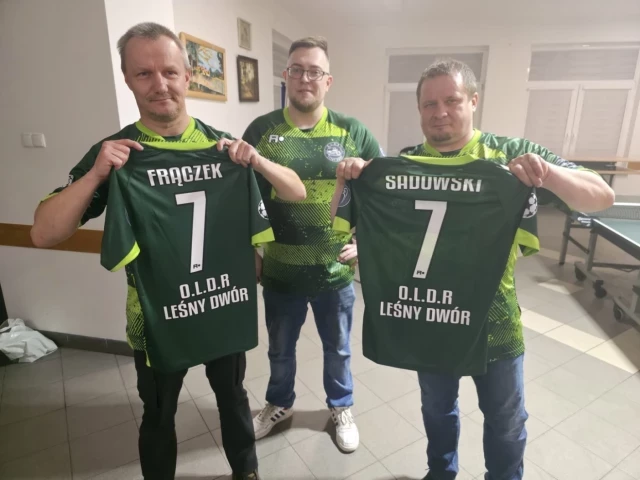 Kiedyś walczyli na boisku, dziś przy stole. Oldboje z Leśnego Dworu nie powiedzieli ostatniego słowa (zdjęcia)