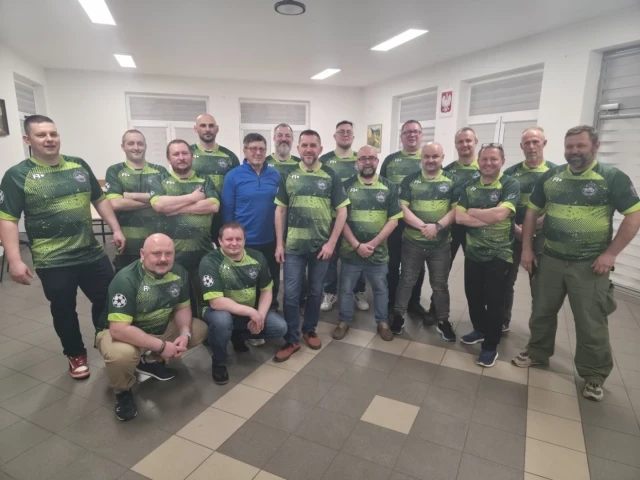 Piotr Siurnicki scala drużynę. Leśny Dwór nie zapomina o piłce
