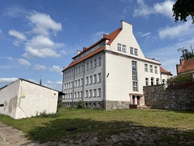 Turscy i Bajkowo budzą starą szkołę w Pasymiu do życia
