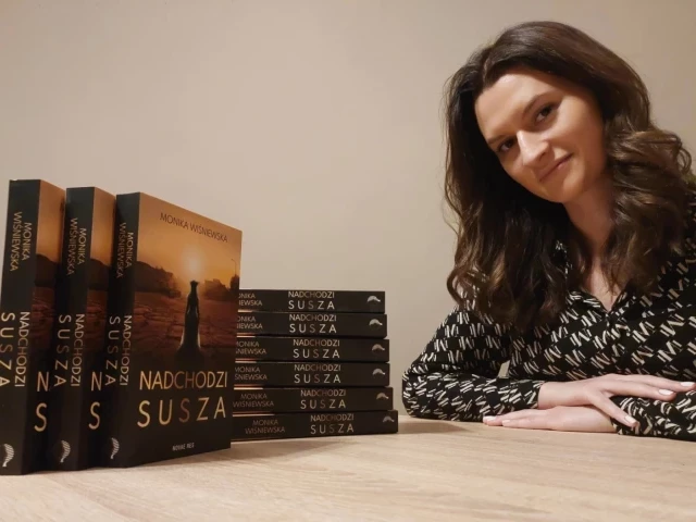 Monika Wiśniewska z Rozóg zadebiutowała mocnym głosem. „Nadchodzi susza” już w księgarniach