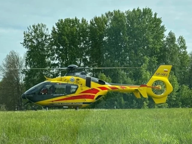 Życie 75-latka w rękach lekarzy. Ratownicy przywrócili krążenie mieszkańcowi Wielbarka