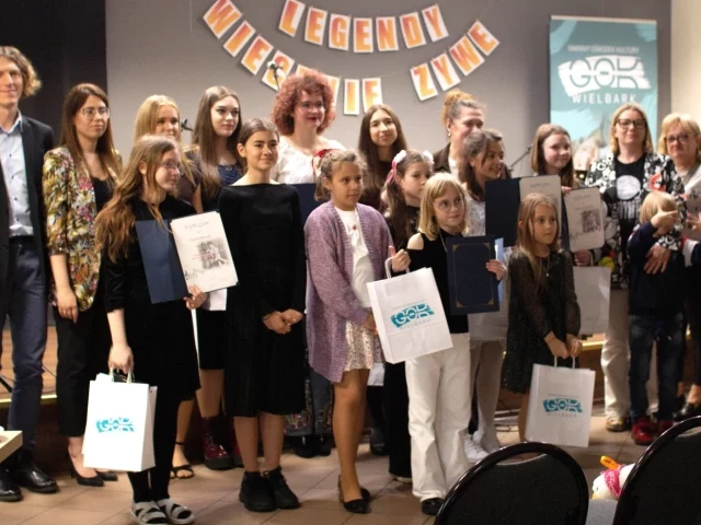 Weronika, Natalia i Julia najlepsze. Konkurs „Legendy Wiecznie Żywe” upamiętnił Marię Pawlikowską-Jasnorzewską
