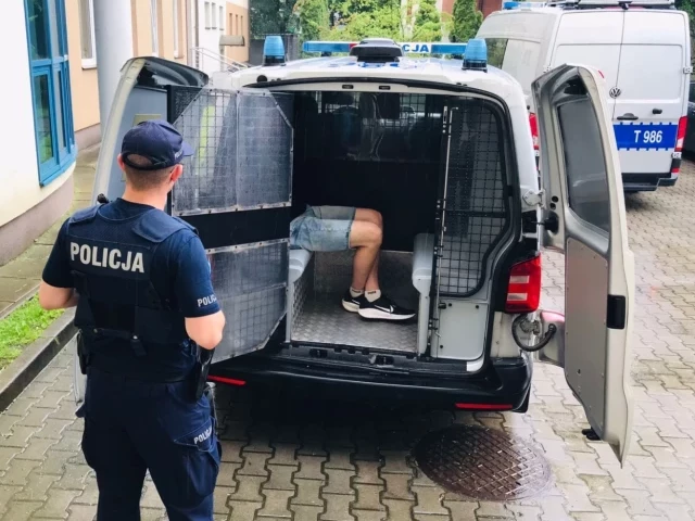 Trzy miesiące aresztu za piekło w domu. Policja interweniowała w gminie Rozogi