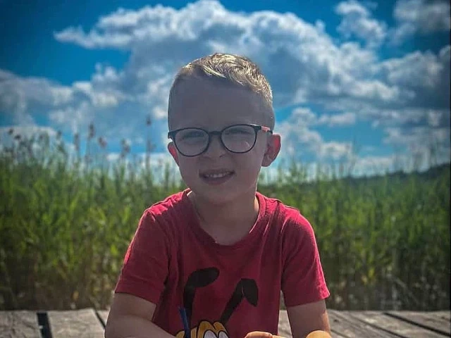 Antek z Pasymia walczy o wzrok. „Nie możemy się poddać” – mówi mama chłopca. Pomóc może każdy z nas!