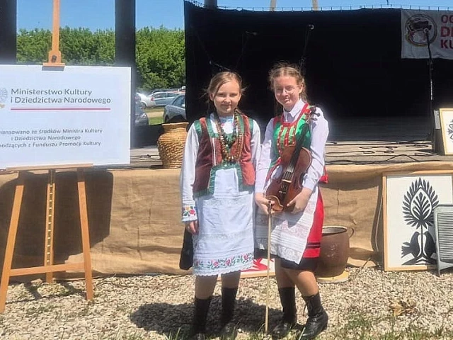 Natalia Mrozek, Lidia Golon i Zespół Kurpie z Rozóg wśród najlepszych w Polsce! Grad nagród w Nowogrodzie
