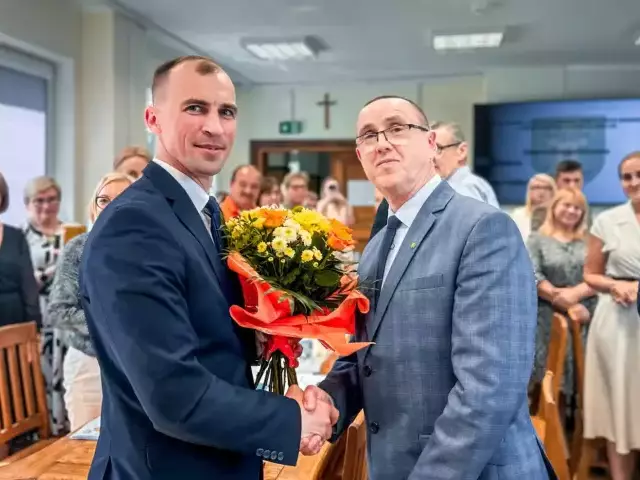Rozogi mówią „tak” Kaczmarczykowi. Absolutorium jednogłośne, wotum z jednym głosem wstrzymującym się