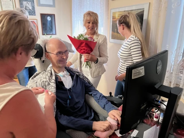Urodziny księdza Andrzeja Preussa. Mimo ciężkiej choroby duchowny wciąż daje ludziom nadzieję
