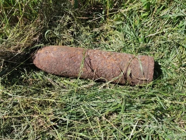 Dźwiersztyny: Przerwał prace polowe, bo trafił na pocisk. Niewybuch z czasów wojny
