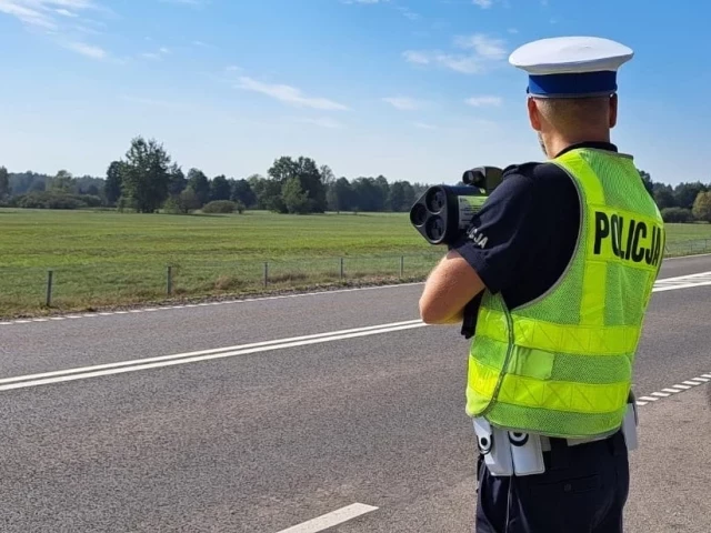 „Pędził” przez Rekownicę 103 km/h. 44-latek stracił prawo jazdy