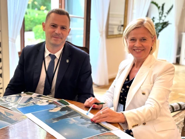 Czy wieża ciśnień odzyska życie? Minister zachwycona projektem burmistrza Szczytna