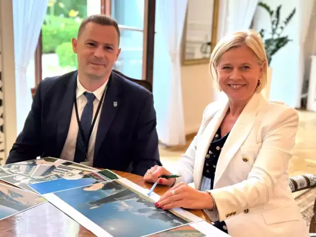 Czy wieża ciśnień odzyska życie? Minister zachwycona projektem burmistrza Szczytna