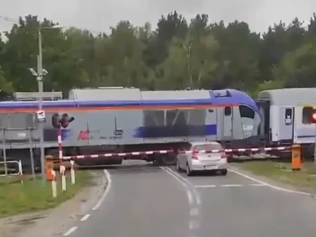 „Rogatki się opuszczały, ale jechał dalej”. Kierowca z Przasnysza stanie przed sądem