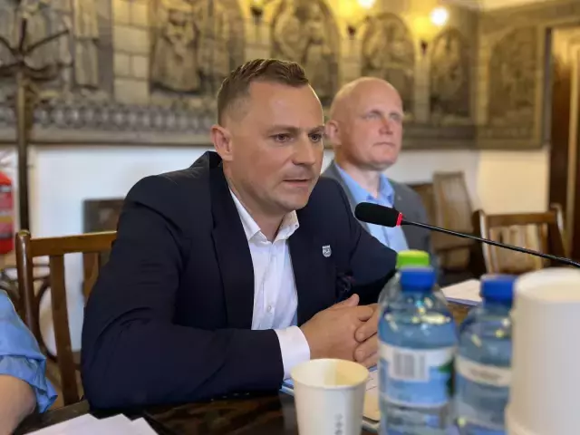 Szczytno bierze śmieci we własne ręce. ZKM zamiast Remondisu, ma być taniej!