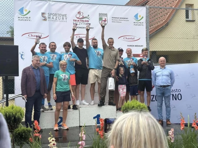 Deszcz, pot i sportowa walka! Kamil Rybus zwycięża w Triathlonie Szczytno 2025 (zdjęcia)