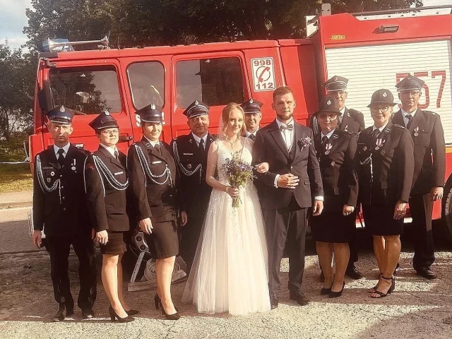 Pierwszy ślub w historii OSP Wilamowo. Druhna Łucja powiedziała „tak”