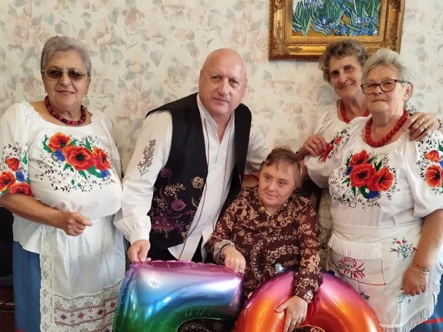 Niepełnosprawność nie zatrzymała jej pasji. Ewa Babiel hucznie obchodziła 50. urodziny