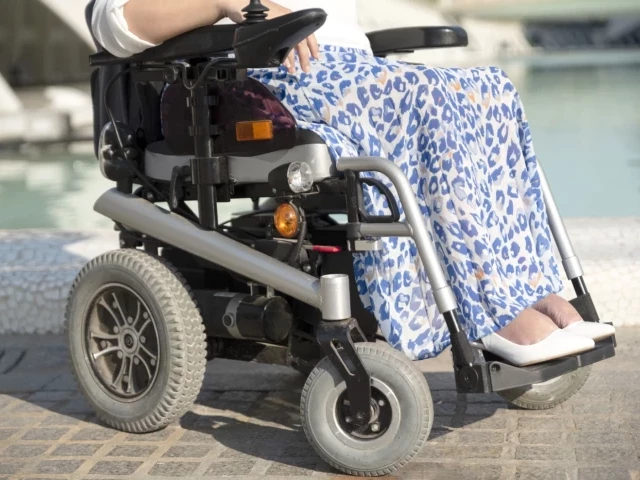 Nowoczesne wózki elektryczne - wsparcie w codziennym życiu osób z niepełnosprawnościami
