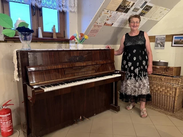 Kazimiera Klobuszeńska i KGW walczą o renowację pianina z historią