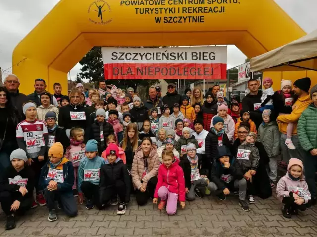 Szczytno pobiegło dla Niepodległej. Na trasie biegacze, rolkarze i kijkarze (zdjęcia)