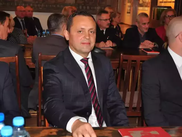 Prohibicja po szczycieńsku? Radny chce zakazu sprzedaży alkoholu w nocy