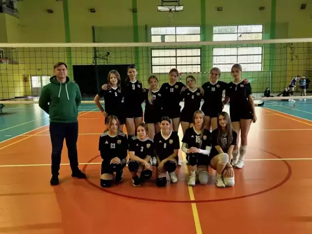 Młodziczki UKS Olimpijczyk Szczytno rozpoczęły ligowe zmagania