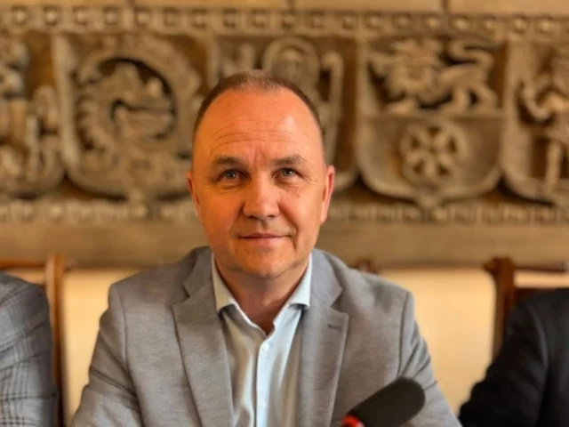 Arkadiusz Brzozowski: „Nie zarabiamy na mieszkańcach, tylko na porządku”