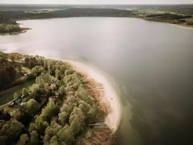 Jezioro Świętajno traci wodę. Jest raport. Wyniki poznamy 5 grudnia