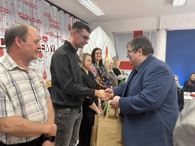 Cicha armia ratująca życie. Elżbieta Koperska i Aleksandra Kurzeja na czele listy dawców! (zdjęcia)