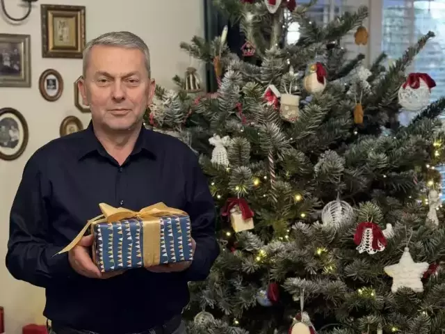 Wigilijny kompromis burmistrza. Jerzy Szczepanek odkłada telefon i urząd
