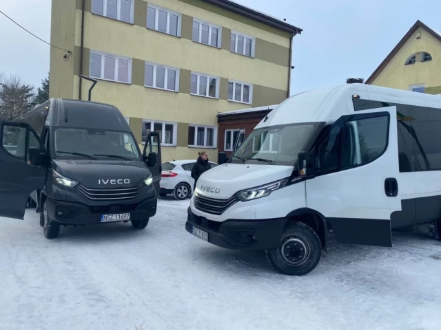 Rozogi stawiają na dostępność. Dwa nowe autobusy już na drogach gminy