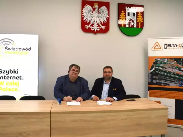Tysiąc adresów z szybkim internetem. Światłowód w gminie Jedwabno ruszy w 2026 roku