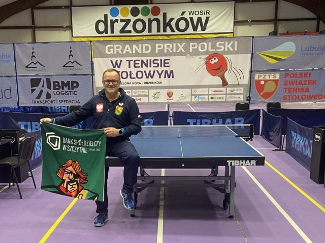 Wójt Sławomir Wojciechowski i Bank Spółdzielczy w Szczytnie wsparli Jacka Breńskiego. Teraz zagra w Korei
