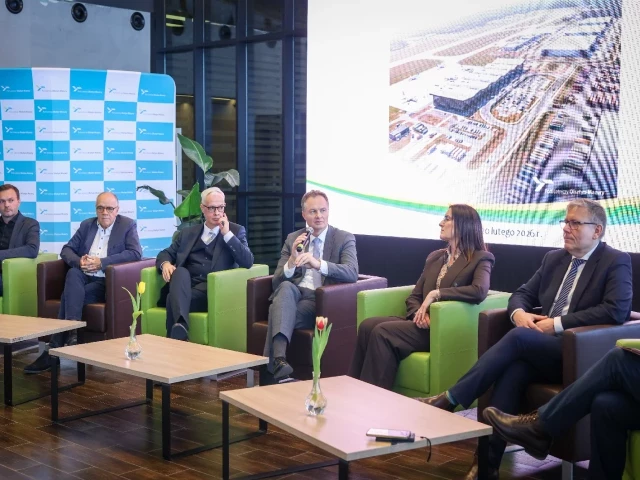 Biznes ląduje w Szymanach. Marszałek Marcin Kuchciński: to ma być centrum inwestycyjne regionu
