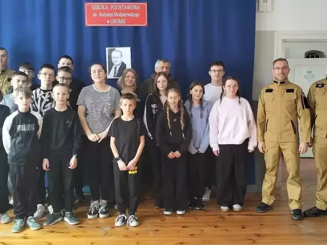 Uczniowie z Gromu ratowali „poszkodowanych”. Kornelia Agaczewska i jej zespół wygrywają zawody