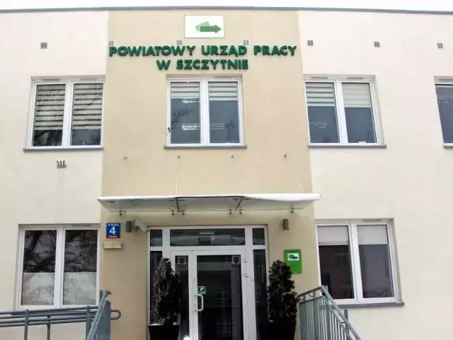 Nauczyciel, kucharz, technik administracji. PUP w Szczytnie publikuje nowe oferty pracy